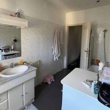 Homestay Superb Location Near The Beaches !